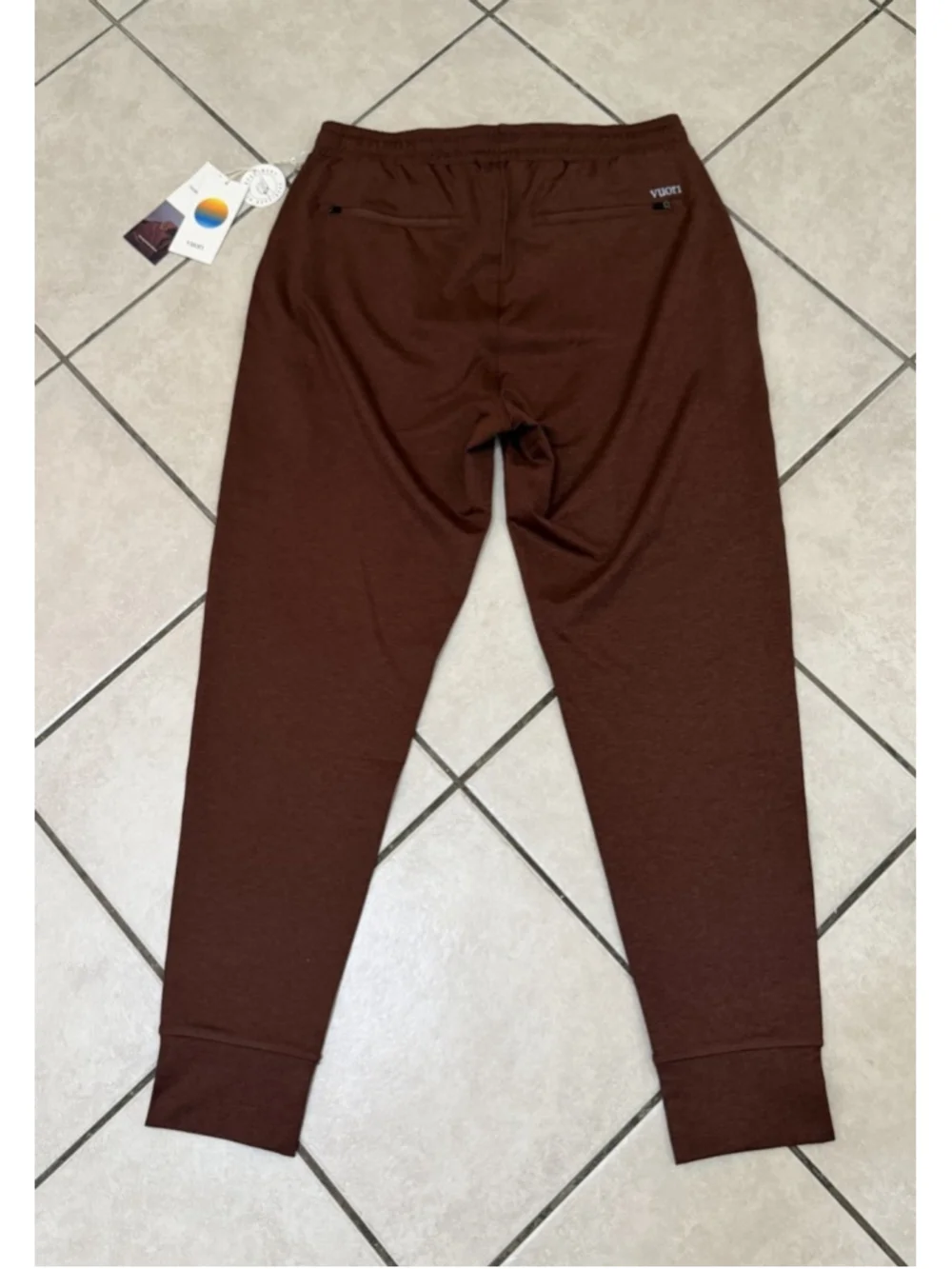 VUORI SUNDAY PERFORMANCE JOGGER 28” BURNT SIENNA SIZE MEDIUM